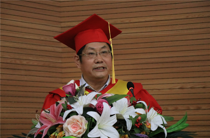 背起行囊，修身强能拼天下——宋兴航校长在2018届毕业生典礼上的讲话
