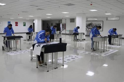 学生书画展示1.jpg