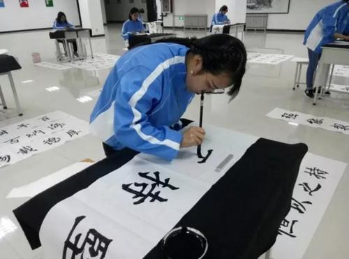 学生书画展示2.jpg