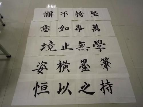 学生书画展示3.jpg