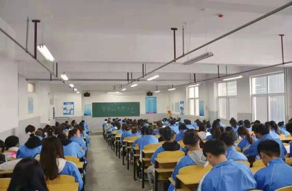 学生会大会1.jpg