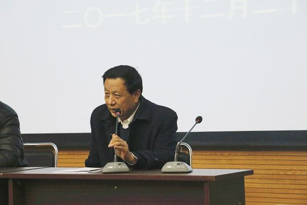 执行校长与全校学生干部代表面对面交流2.jpg