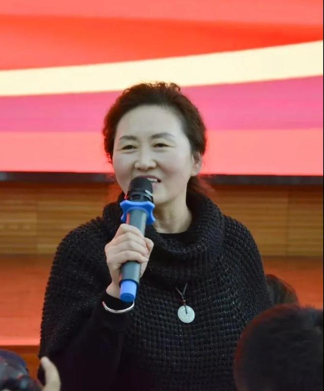 文化传媒学院党总支书记郭雅萍.jpg