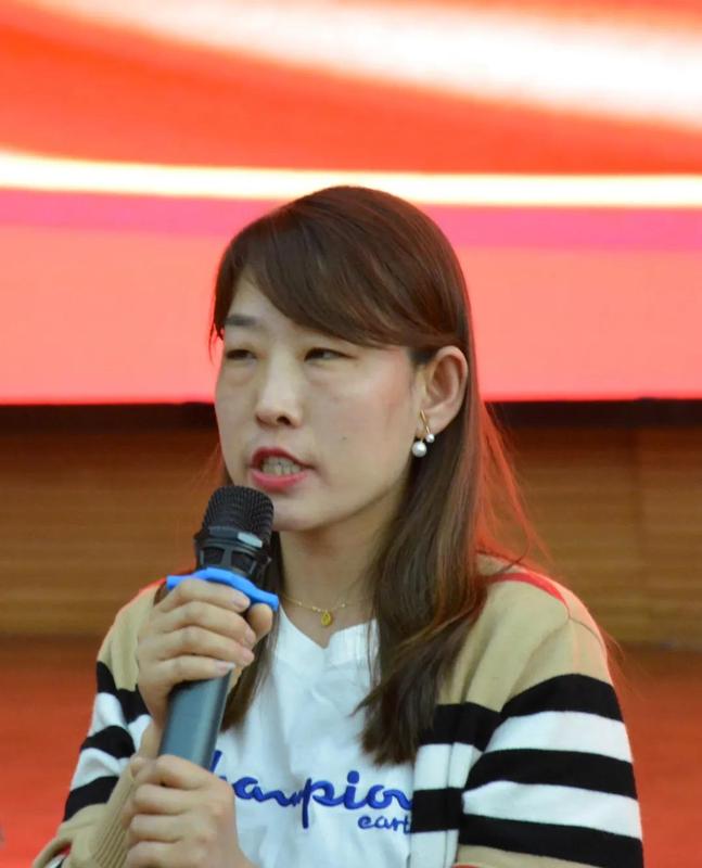 建工学院党总支副书记何艳君.jpg