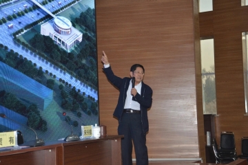 我校召开学生工作专题会