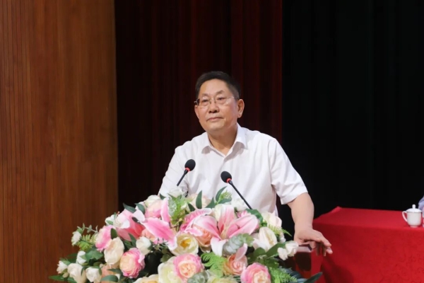 省政协常委、校长宋兴航在第41个教师节表彰大会上的讲话