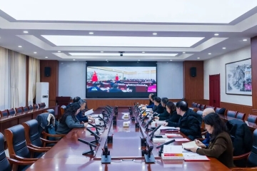 我校党委理论学习中心组举行2025年度第十六次集体学习