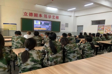 入学教育 | 服务与育人同行！