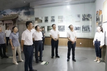 我校连续四届荣获“文明校园”侧记