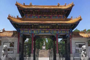 参观红色教育基地，生动主题教育活动——信息工程学院第四党支部范娇阳参观太原黄坡烈士陵园