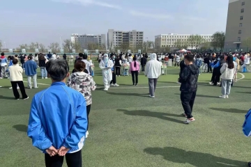 不召而自来，来之即奋战--辅导员吴璠特写