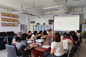 信息工程学院学工队伍开展“每周一学”活动