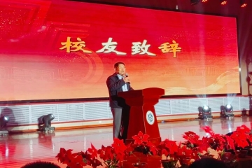 省政协常委、校长宋兴航教授受邀在太原市实验中学建校 75 周年庆祝大会上发言