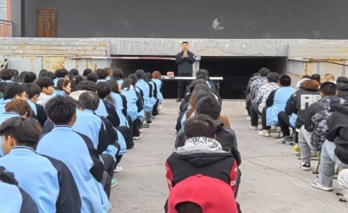 校园安全“闯关赛”：反诈防骗+火场逃生双通关