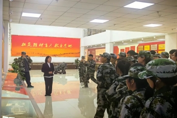 传承拓荒精神，赋能三创教育丨新生入学教育之参观三馆