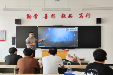 直击招聘会（四）丨校企携手逐梦未来 校园宣讲点亮职业航向