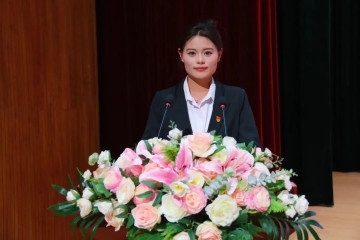 寸心寄华夏 五四漾韶华 | 学生代表张典雅在“五四”表彰大会上的发言