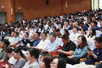 光影忆峥嵘 初心话传承 | 我校隆重举办建校35周年微短剧展播暨“峥嵘岁月稠”专题报告会