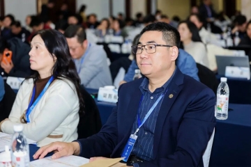 我校代表参加人工智能赋能职业教育国际创新大会共话AI技术前沿