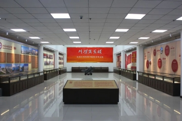 爱校荣校践于行 | 信息工程学院组织22级新生参观校史馆