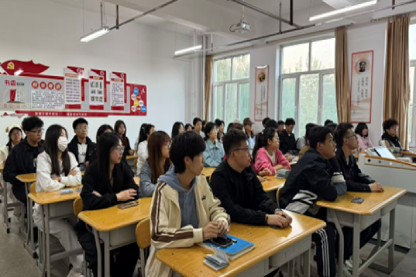 凝心聚力促班风，同心共济塑学风||建工学院召开“凝心聚力促班风，同心共济塑学风”班干部会议