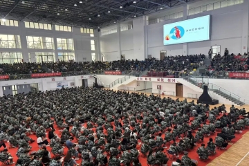 安全启航新征程 技能护航筑未来 | 我校组织2025级新生进行安全教育讲座及安全演练活动