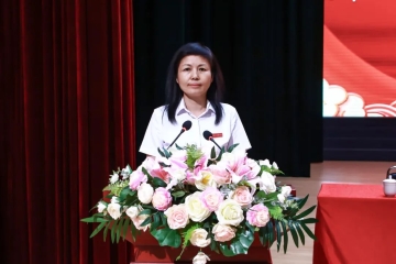 信息工程学院党总支书记石建梅谈信工七大工程