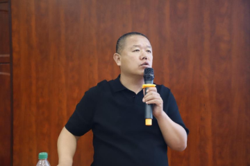 我校举办2025届毕业生军队文职报考方式及技巧讲座