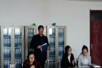 “1+1”实验班开展系列主题沙龙活动