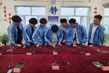 以创新之帆，推成功之船 | 信息工程学院开展“智创杯”电子设计展