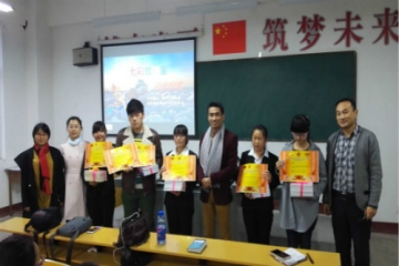 “1+1”实验班召开七彩放映实战经营交流会