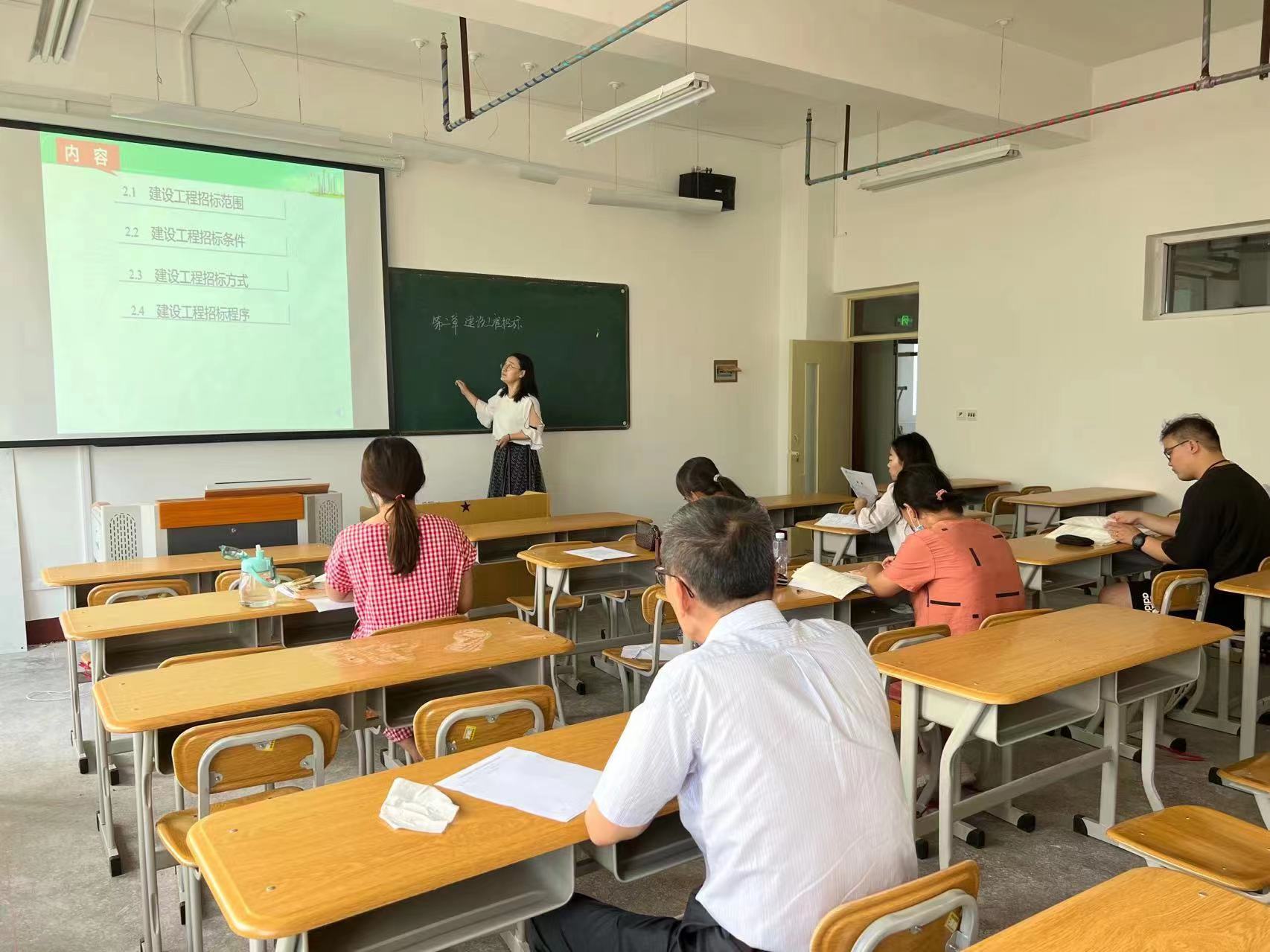 李宏教授指导建工学院