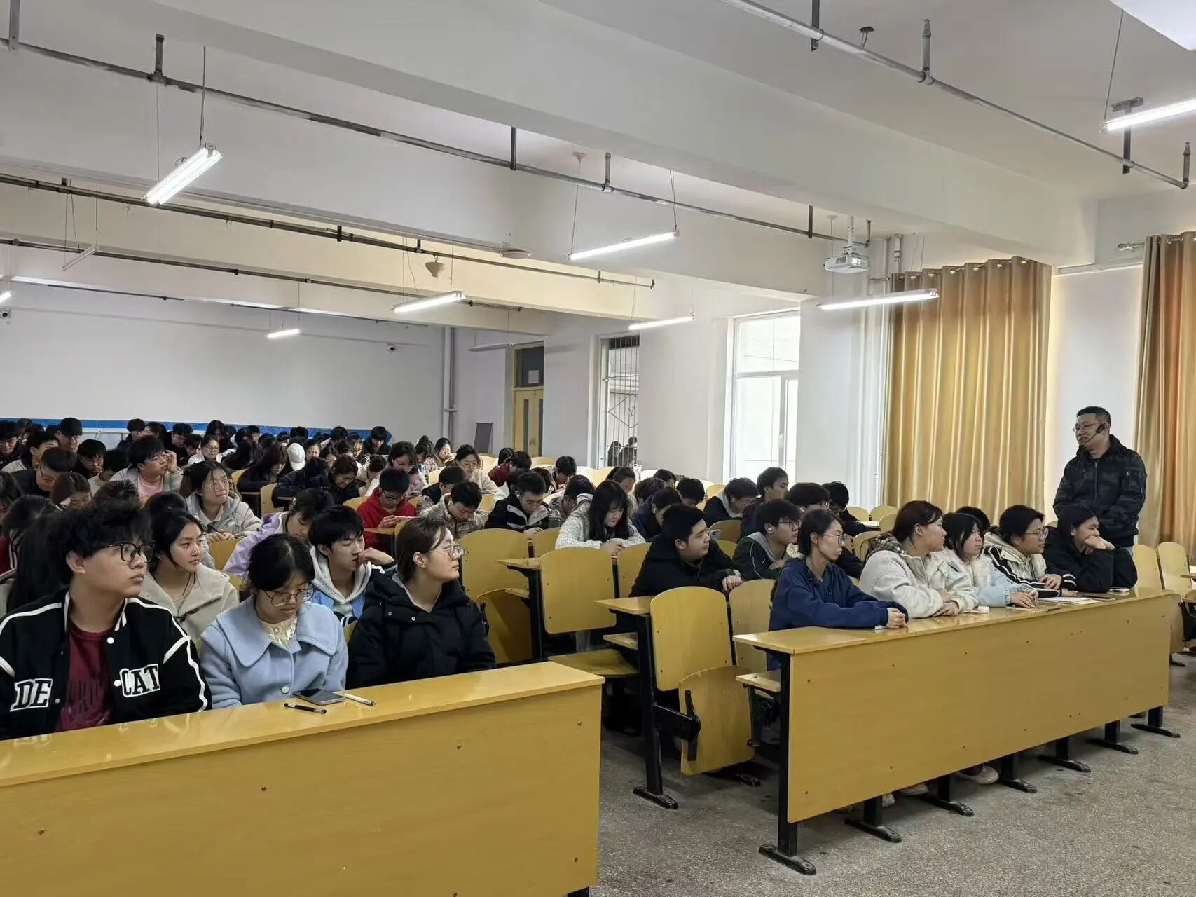 微信图片_2025-11-06_112813_360